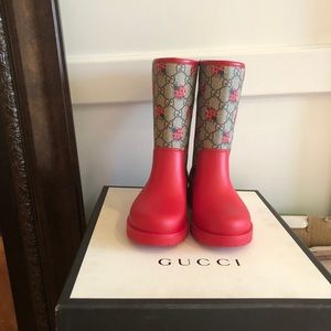 AUTHENTIC GUCCI rain boots w/ladybug pattern. NIB